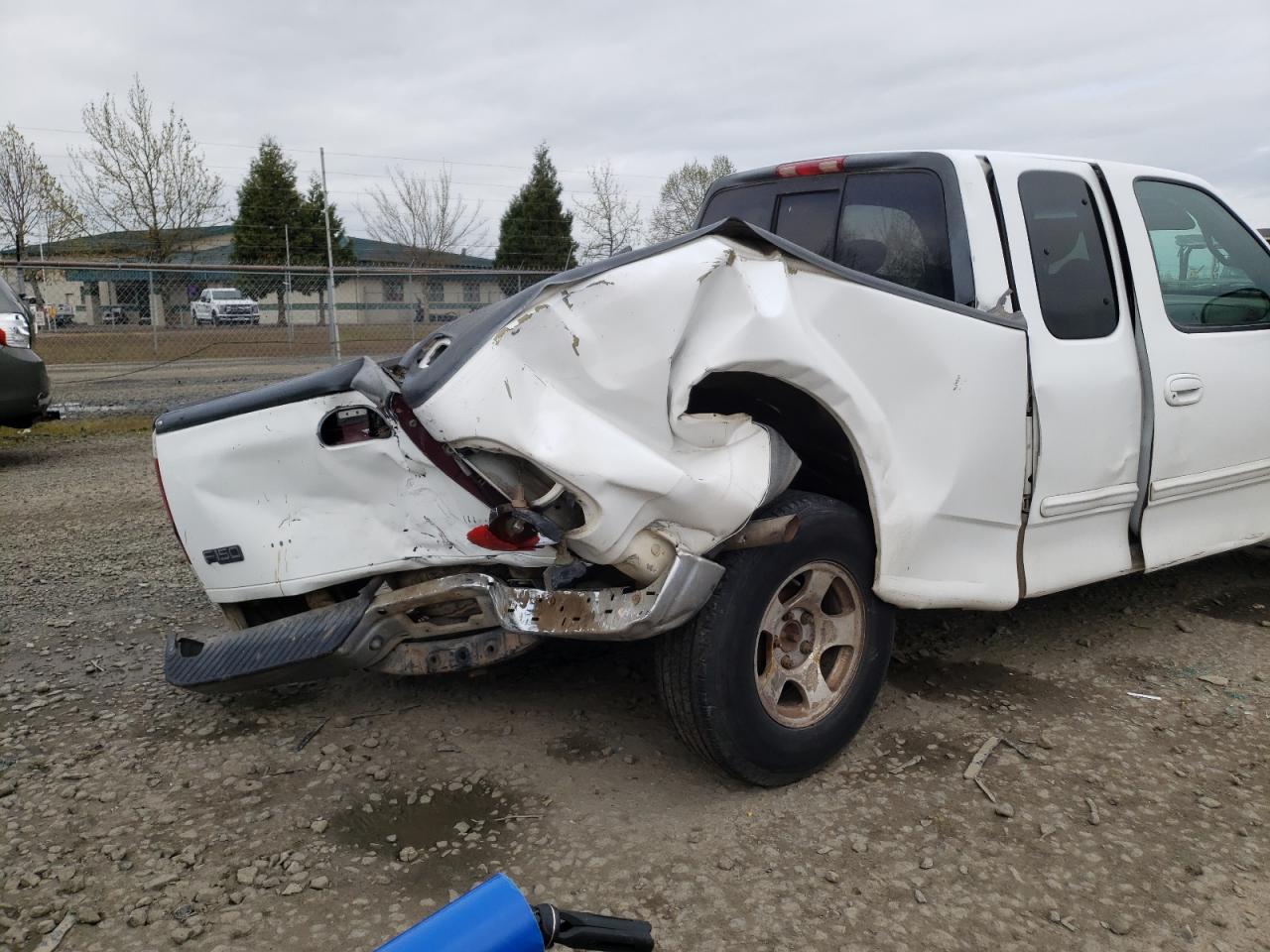 Photo 9 from auction – 2001 FORD F150 with VIN 1FTRX17W61NB84111