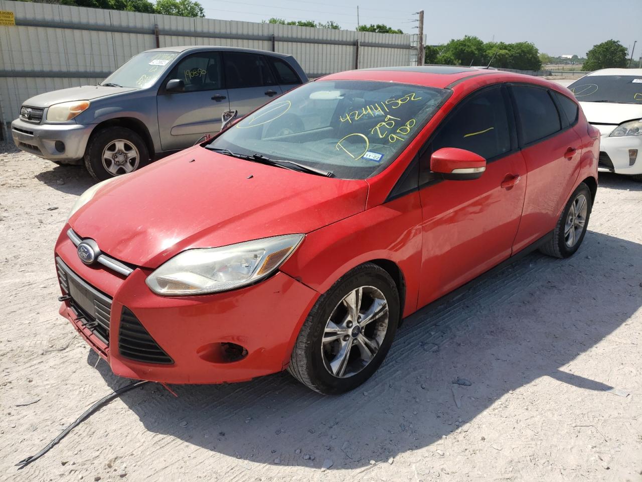 Foto 2 de la subasta – 2013 FORD FOCUS SE con VIN 1FADP3K2XDL289900