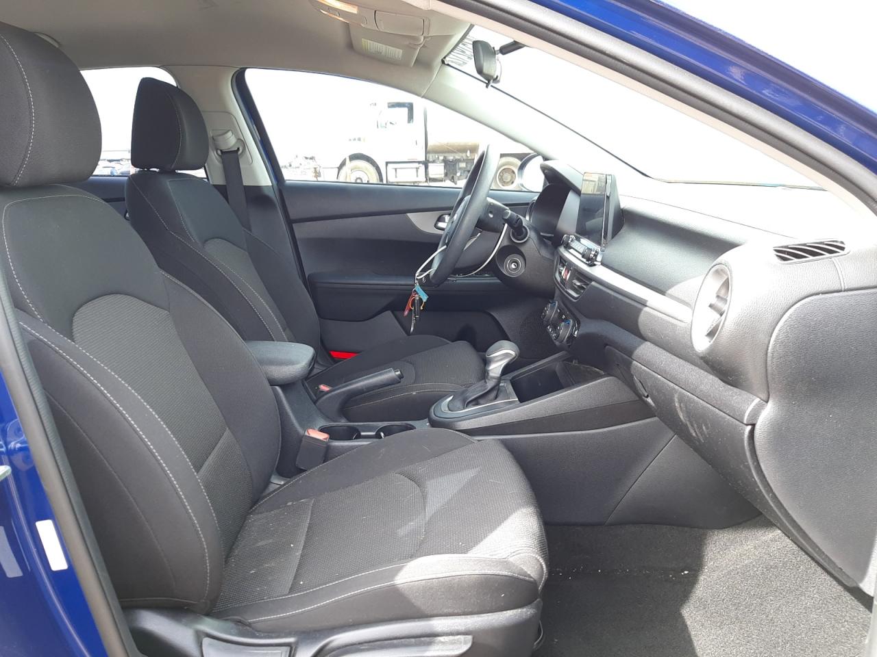 Photo 5 from auction – 2019 KIA FORTE FE with VIN 3KPF24AD7KE011729