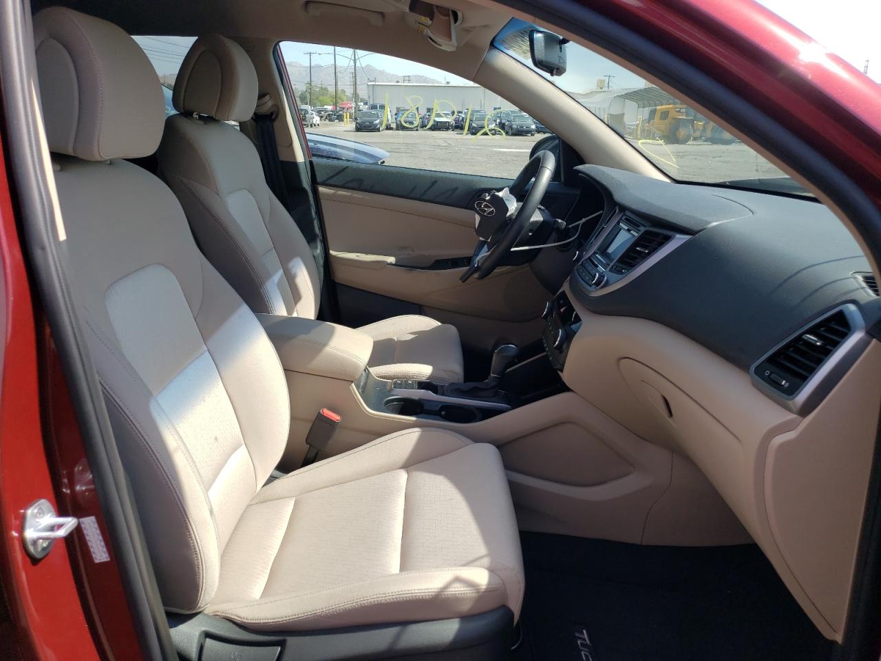 Photo 5 from auction – 2016 HYUNDAI TUCSON LIM with VIN KM8J33A27GU250718
