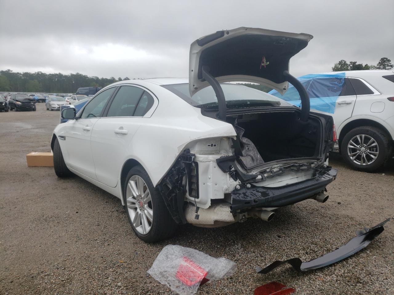 Photo 3 from auction – 2019 JAGUAR XE with VIN SAJAR4FX7KCP52061