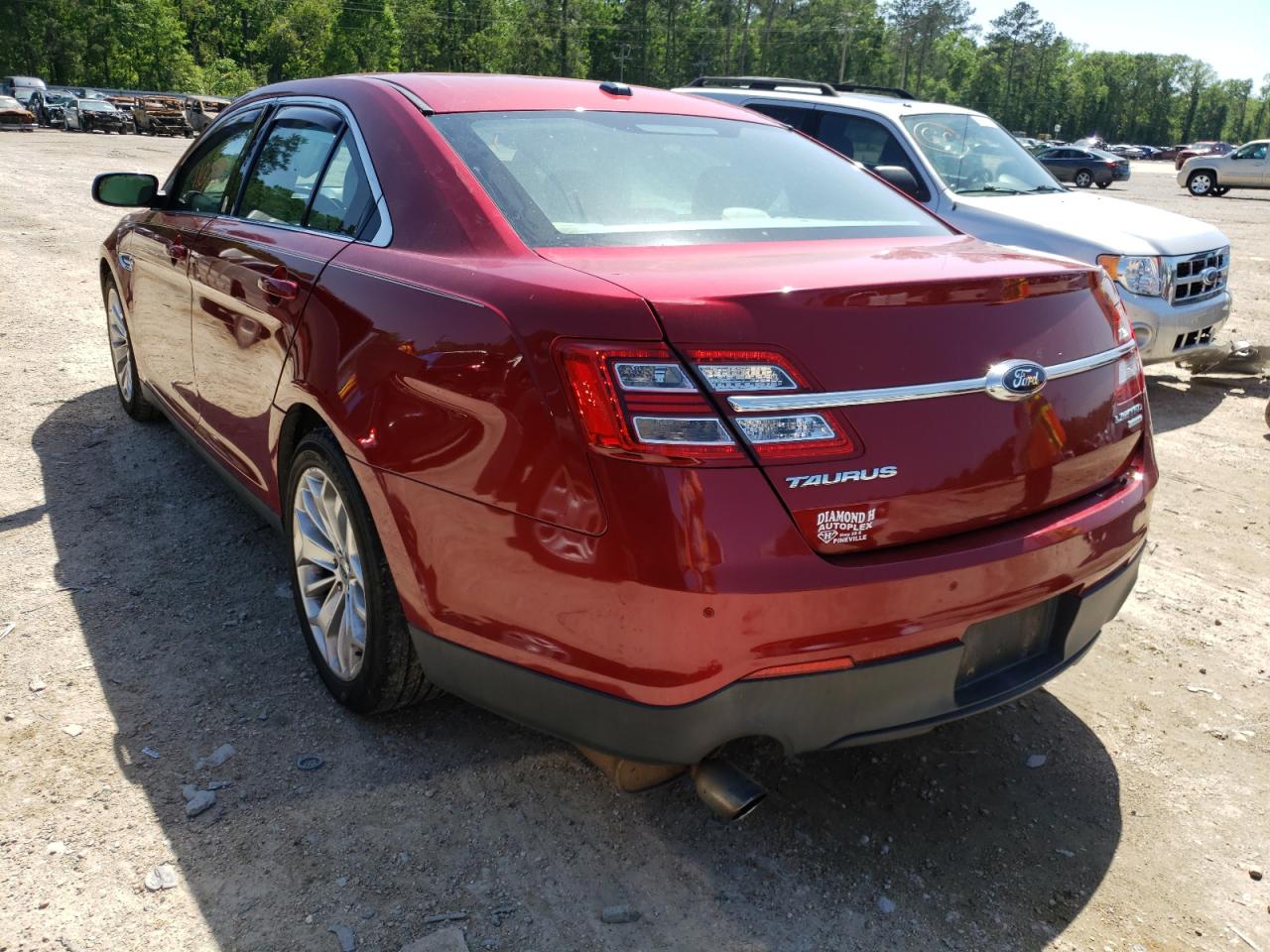 Photo 3 from auction – 2015 FORD TAURUS LIM with VIN 1FAHP2F94FG118252