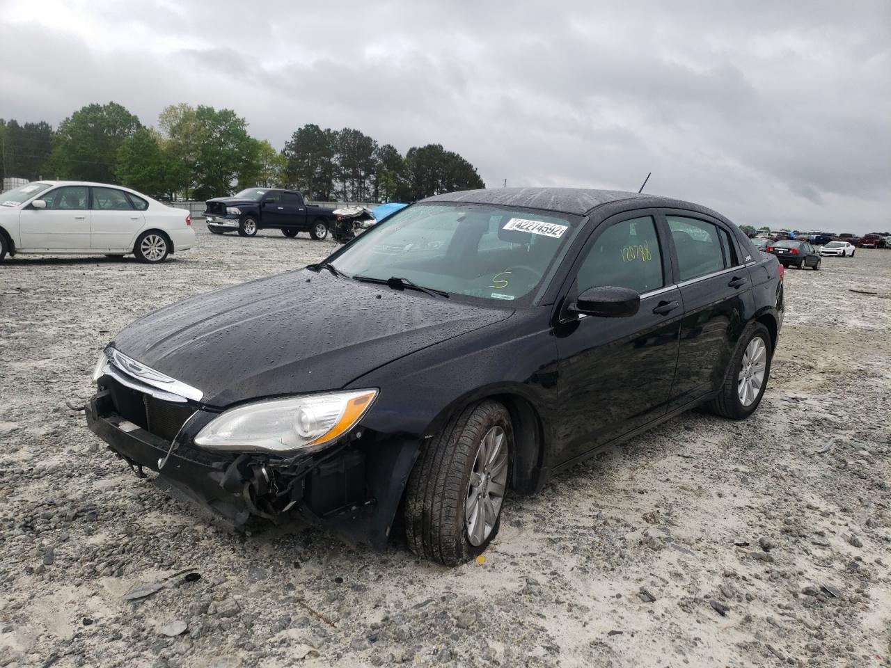Photo 2 from auction – 2013 CHRYSLER 200 TOURIN with VIN 1C3CCBBG4DN531984