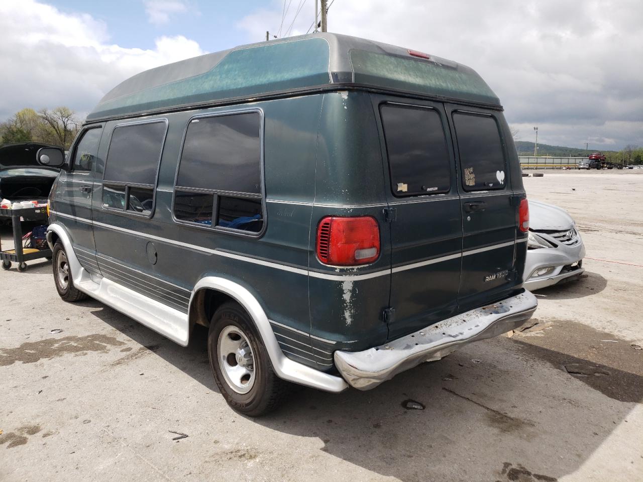Photo 3 from auction – 2002 DODGE RAM VAN B1 with VIN 2B6HB11Y52K130689