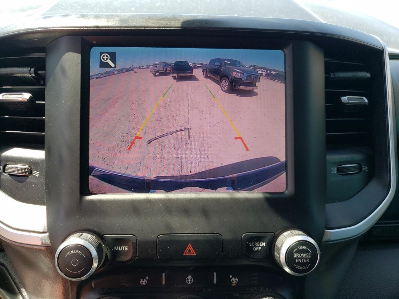 Photo 9 from auction – 2019 RAM 1500 BIG H with VIN 1C6RREFT2KN509323