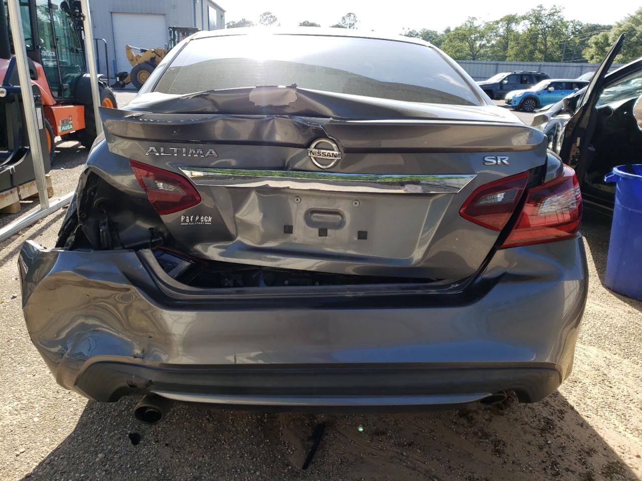 Photo 9 from auction – 2017 NISSAN ALTIMA 2.5 with VIN 1N4AL3AP1HN327018