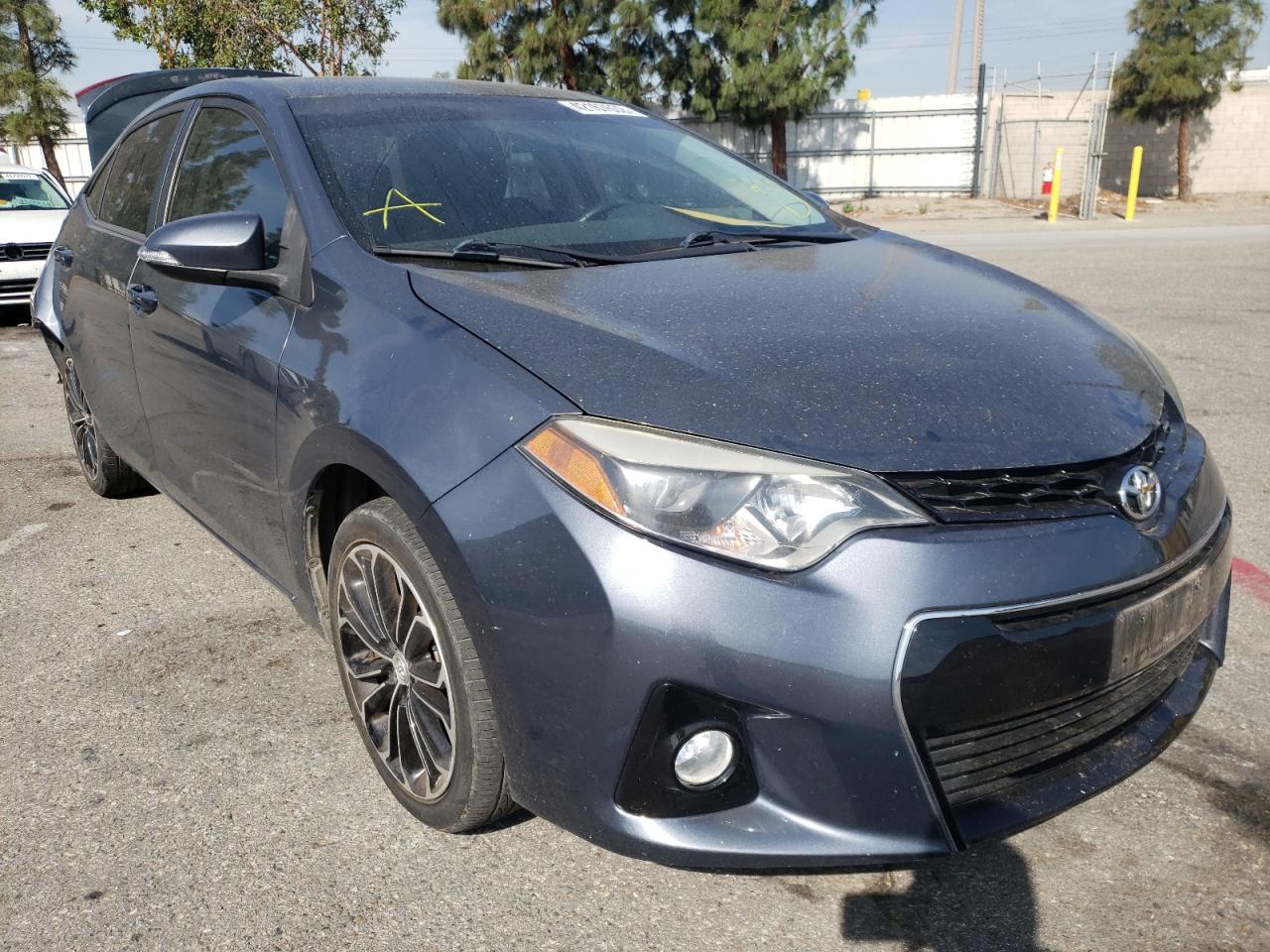 TOYOTA COROLLA 2014 with VIN 5YFBURHE2EP083185 - Photo from auction