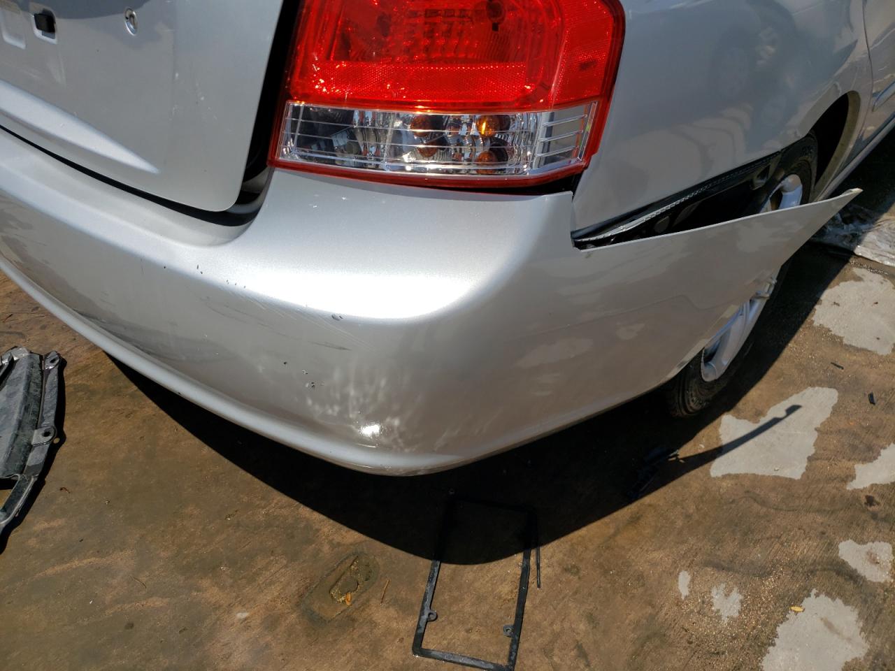 Photo 9 from auction – 2009 KIA SPECTRA EX with VIN KNAFE221195606224