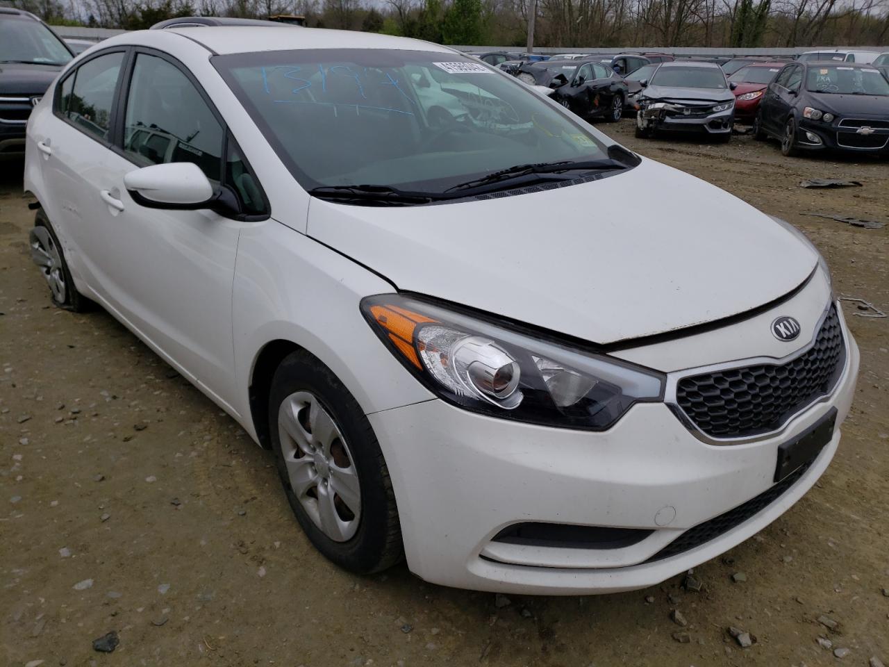 Photo 13 from auction – 2016 KIA FORTE LX with VIN KNAFK4A67G5510984