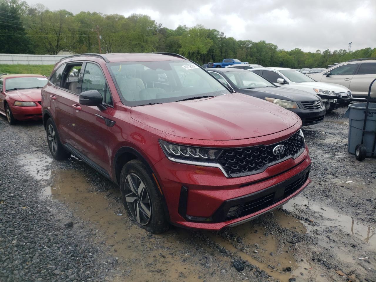 KIA SORENTO EX 2021 with VIN 5XYRH4LF9MG034364 - Photo from auction