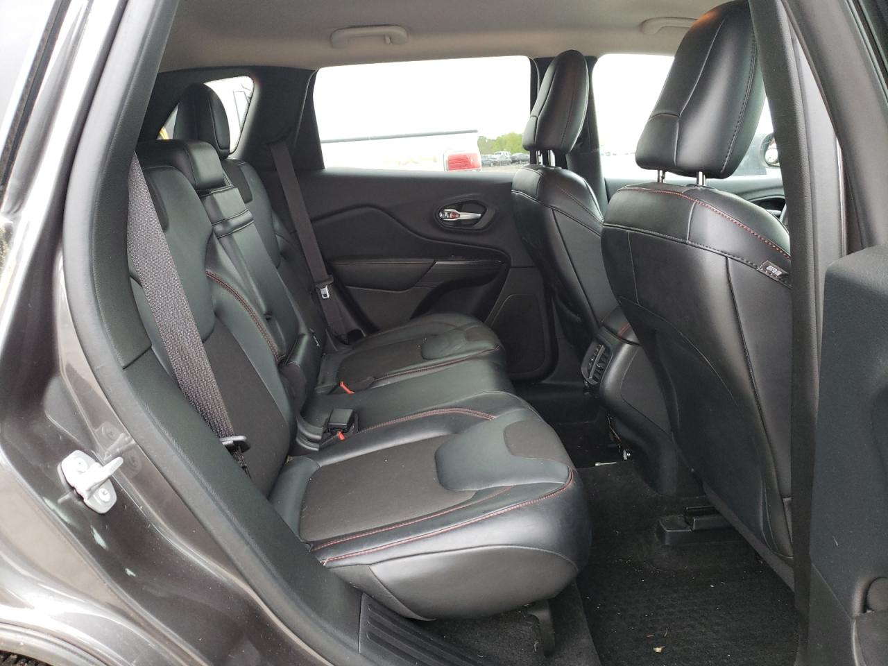 Photo 6 from auction – 2015 JEEP CHEROKEE T with VIN 1C4PJMBS5FW599114