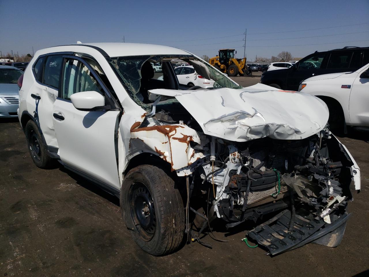 Photo 1 from auction – 2017 NISSAN ROGUE S with VIN KNMAT2MT1HP576873