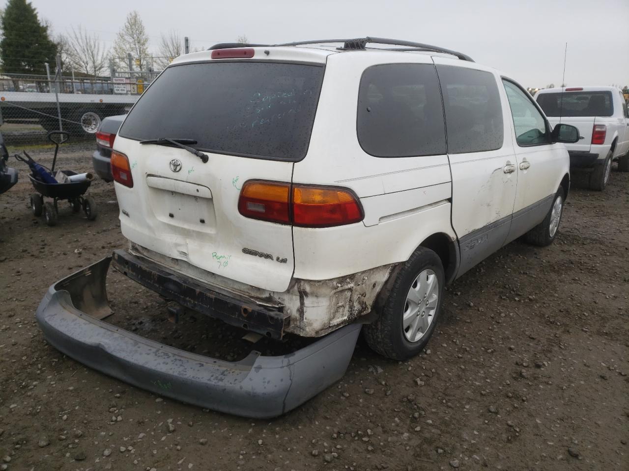 Photo 4 from auction – 2000 TOYOTA SIENNA LE with VIN 4T3ZF13C5YU173344