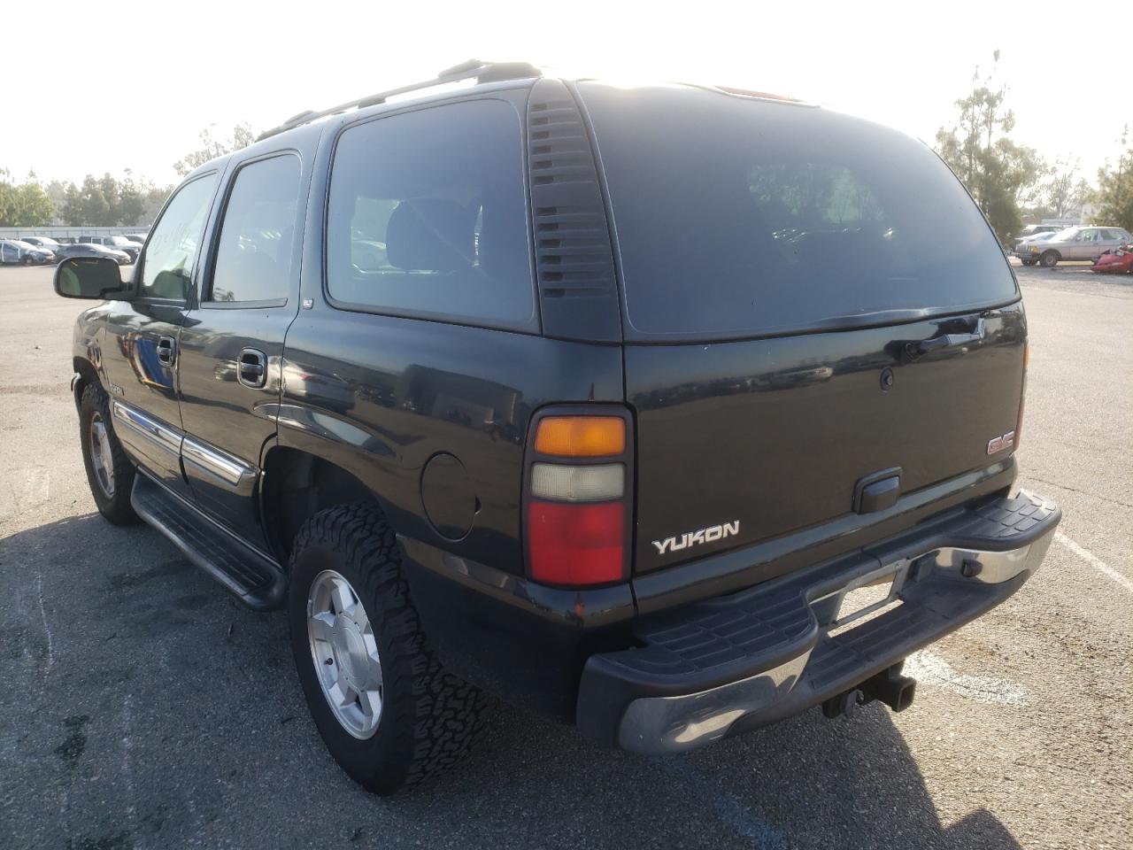 Photo 3 from auction – 2004 GMC YUKON with VIN 1GKEK13T84R304260