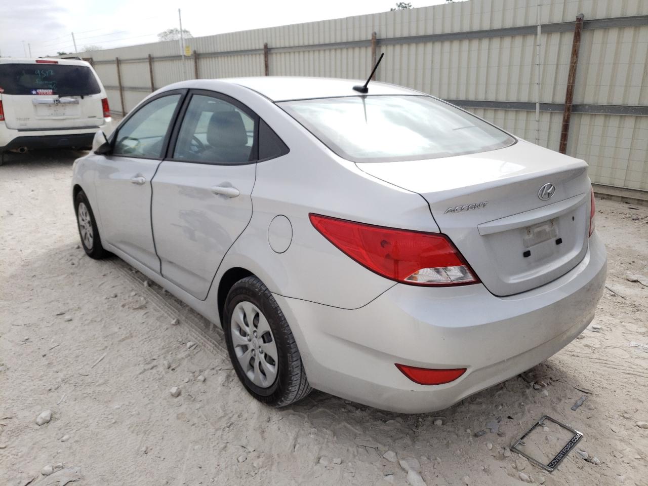 Photo 3 from auction – 2016 HYUNDAI ACCENT SE with VIN KMHCT4AE9GU140519