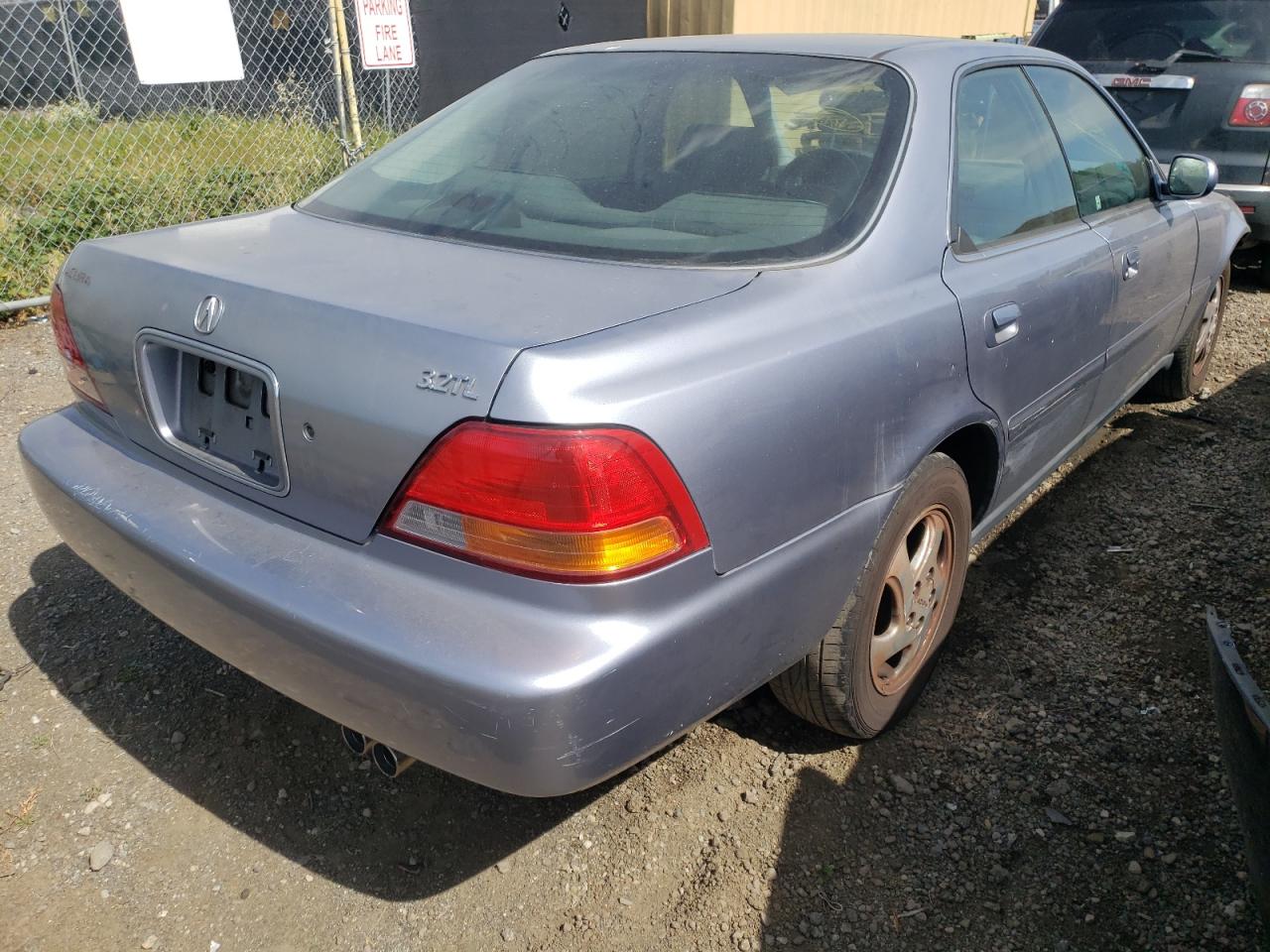 Photo 4 from auction – 1998 ACURA 3.2TL with VIN JH4UA3641WC006017