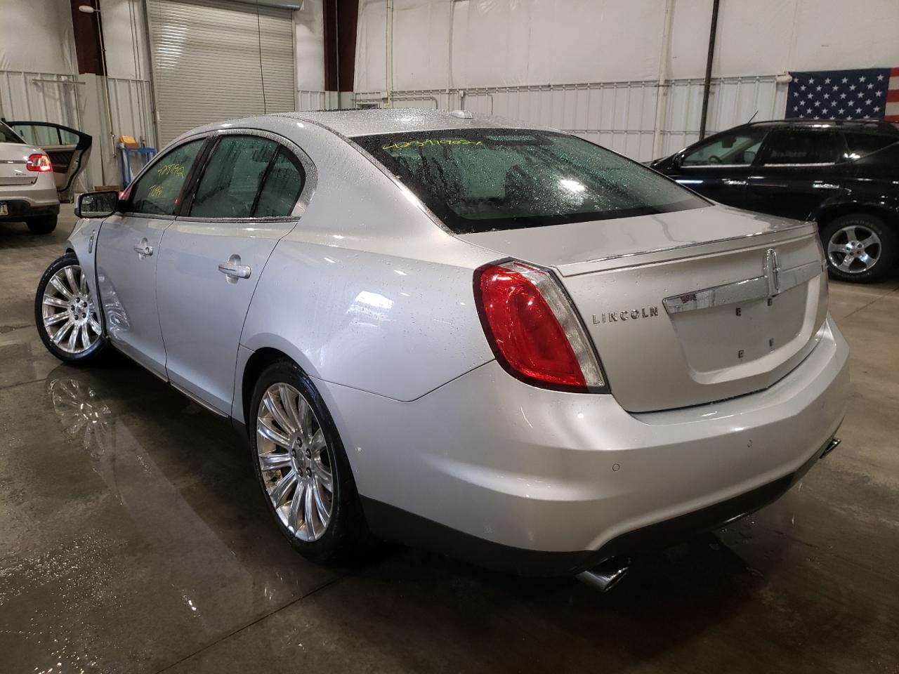 Photo 3 from auction – 2010 LINCOLN MKS with VIN 1LNHL9DR7AG605371