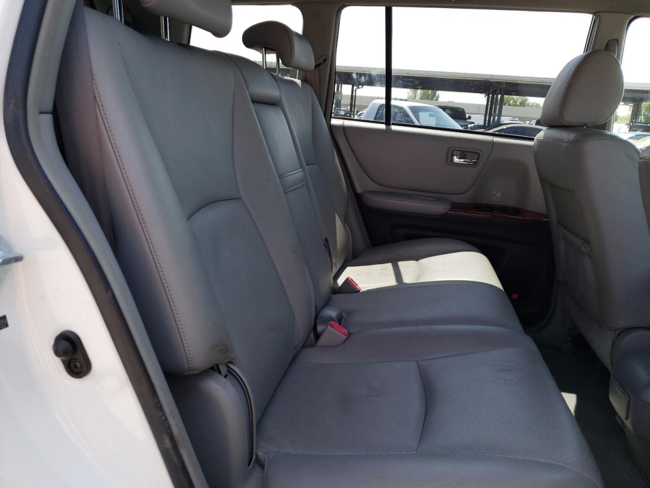 Photo 6 from auction – 2006 TOYOTA HIGHLANDER with VIN JTEDW21A760003856