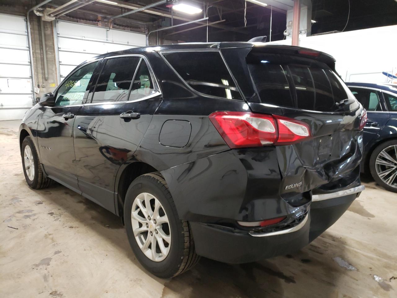 Photo 3 from auction – 2019 CHEVROLET EQUINOX LT with VIN 2GNAXUEV6K6135061