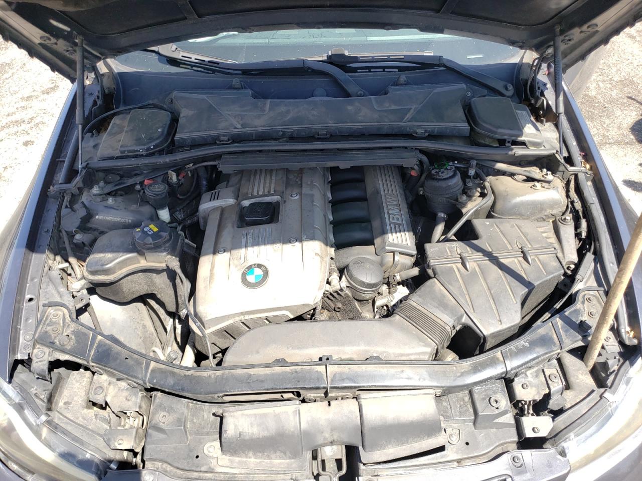 Photo 7 from auction – 2006 BMW 325 I AUTO with VIN WBAVB17526NK36018