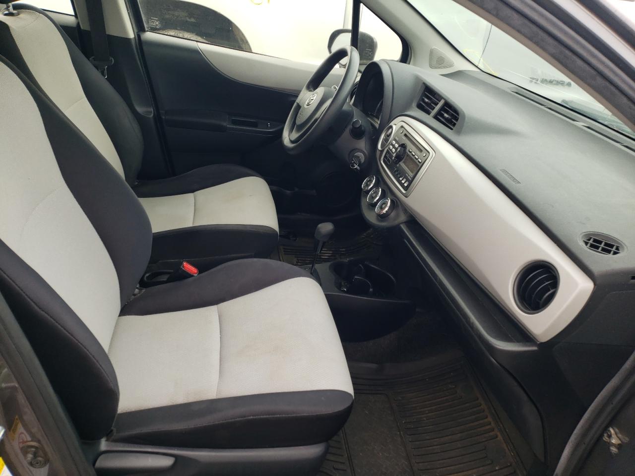 Photo 5 from auction – 2013 TOYOTA YARIS with VIN JTDKTUD36DD562267
