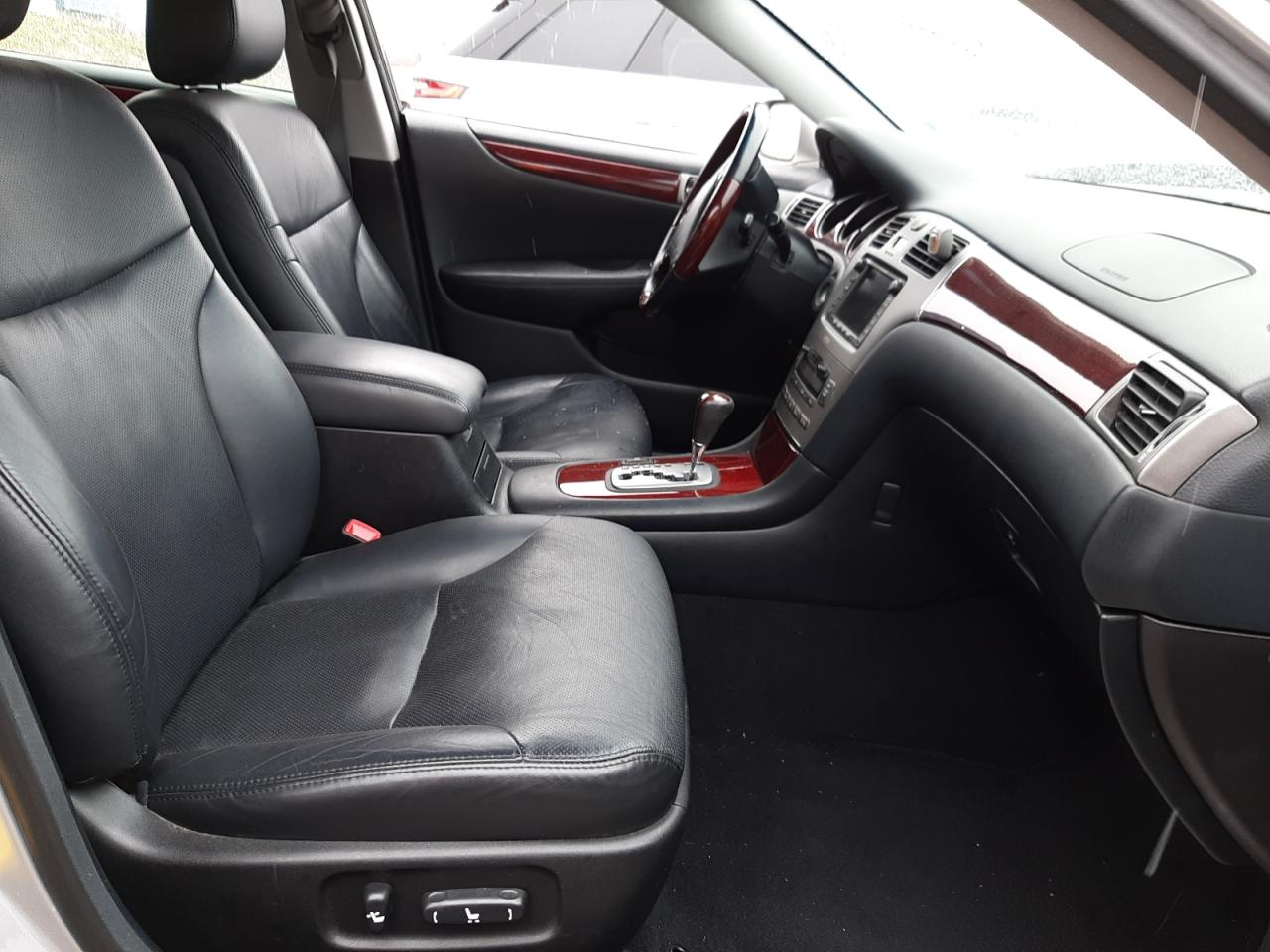 Photo 5 from auction – 2005 LEXUS ES 330 with VIN JTHBA30G055127439