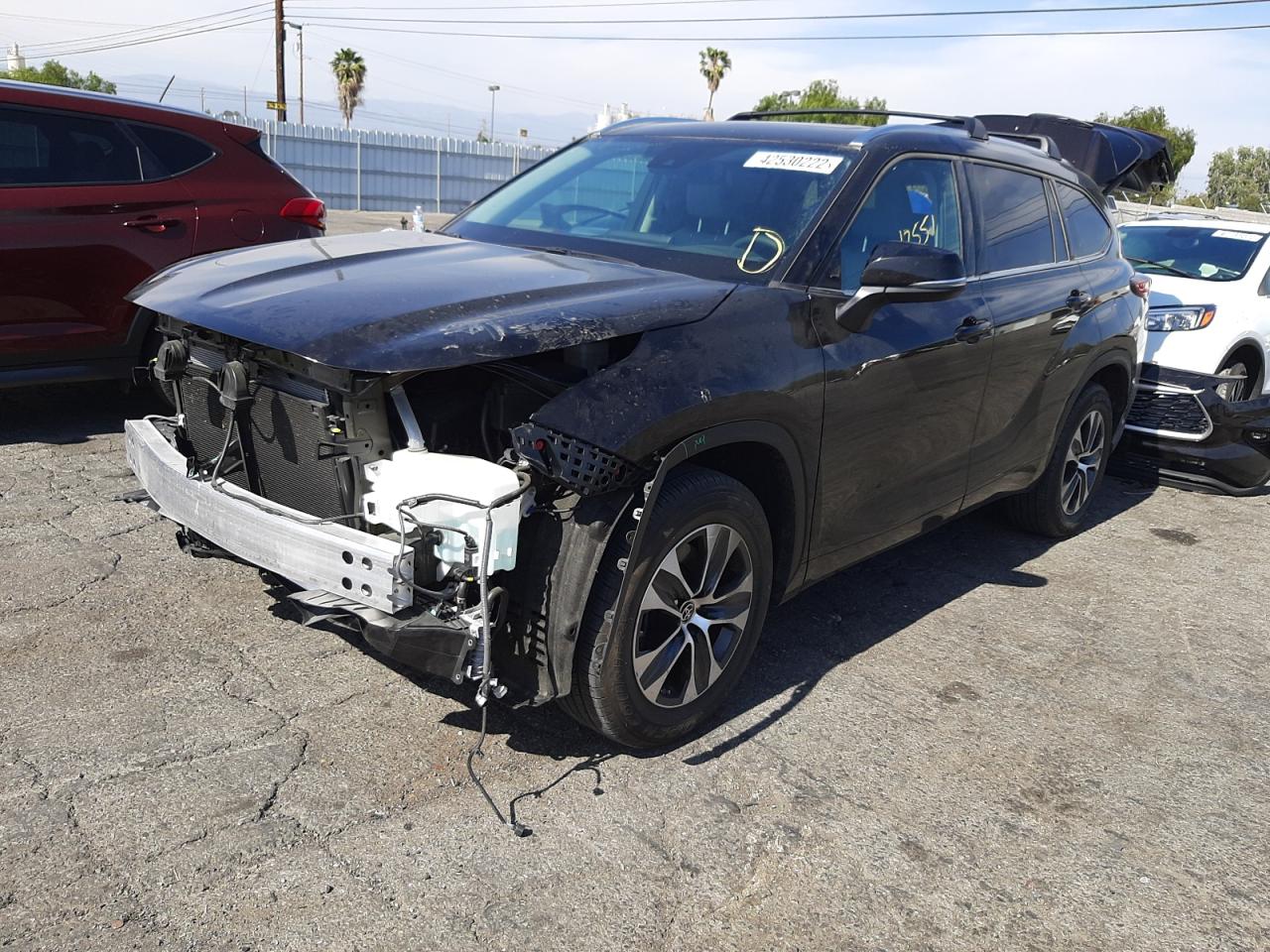 Photo 2 from auction – 2021 TOYOTA HIGHLANDER with VIN 5TDHZRAHXMS051509