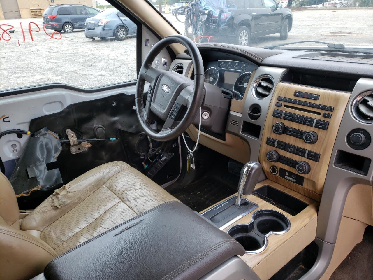 Photo 9 from auction – 2011 FORD F150 SUPER with VIN 1FTFW1CT3BFB51287