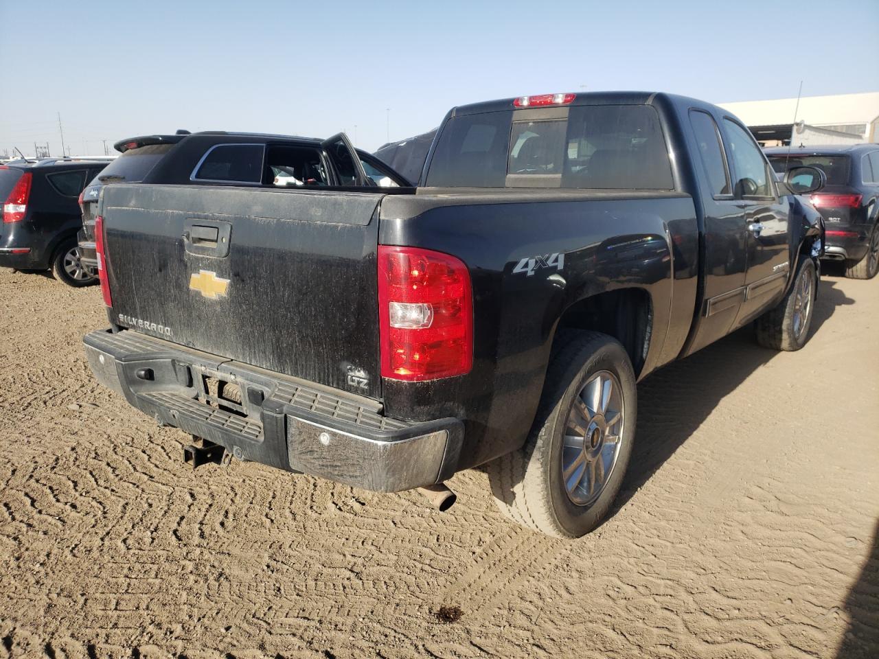 Photo 4 from auction – 2013 CHEVROLET SILVERADO with VIN 1GCRKTE71DZ208348