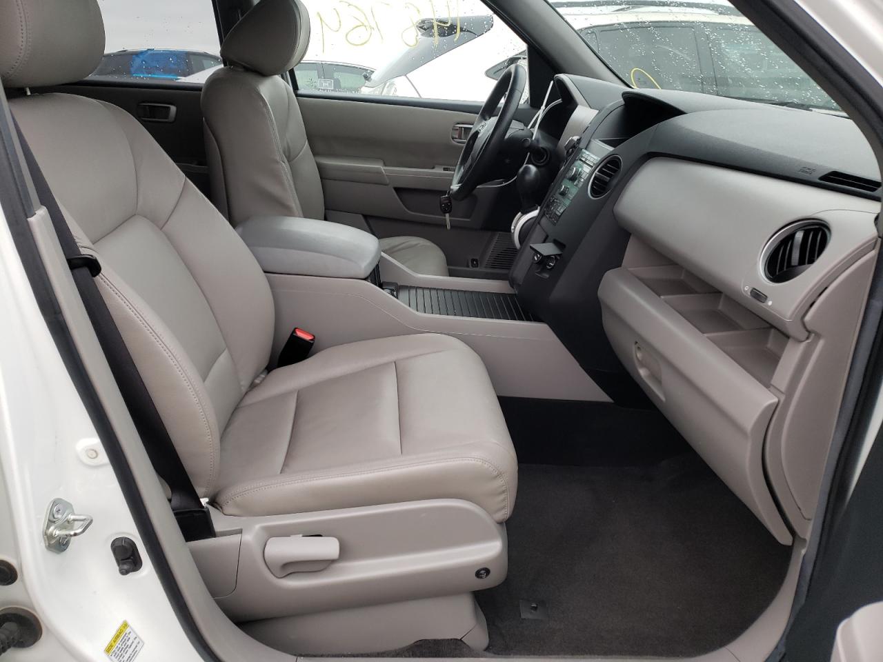 Photo 5 from auction – 2011 HONDA PILOT EX with VIN 5FNYF4H47BB088159