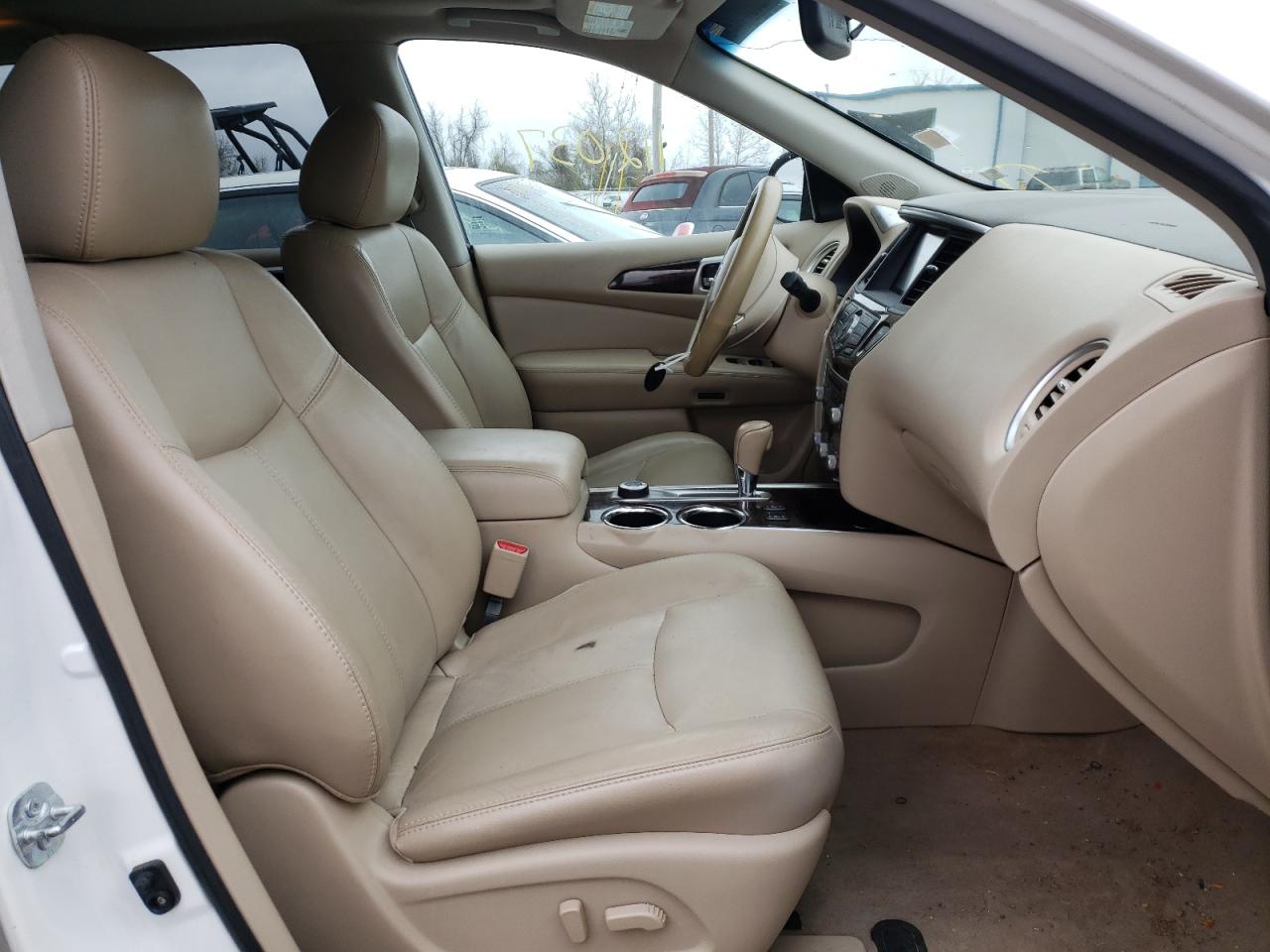 Photo 5 from auction – 2014 NISSAN PATHFINDER with VIN 5N1AR2MM7EC683271