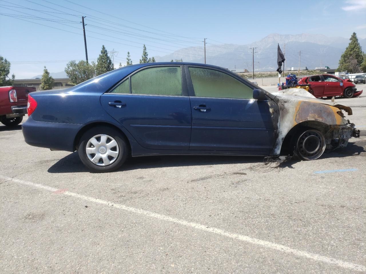 Photo 9 from auction – 2004 TOYOTA CAMRY LE with VIN 4T1BE32K14U379322