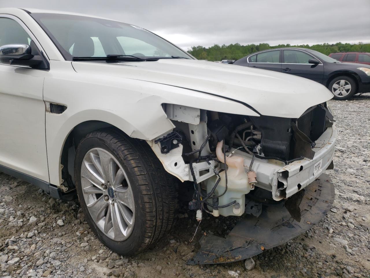 Photo 9 from auction – 2010 FORD TAURUS LIM with VIN 1FAHP2FW7AG110175