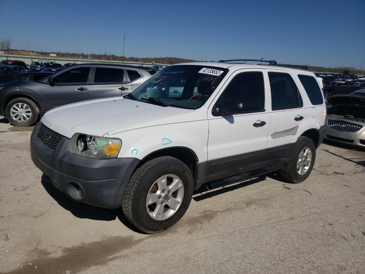 Photo 2 from auction – 2005 FORD ESCAPE XLT with VIN 1FMYU03145DA20095