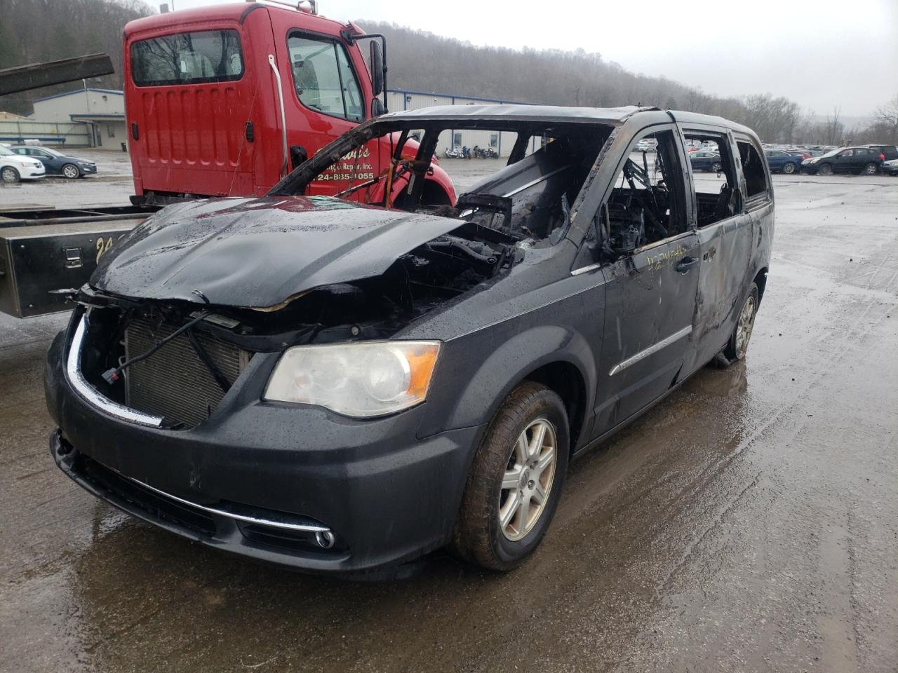 Photo 2 from auction – 2012 CHRYSLER TOWN & COU with VIN 2C4RC1BG4CR301105