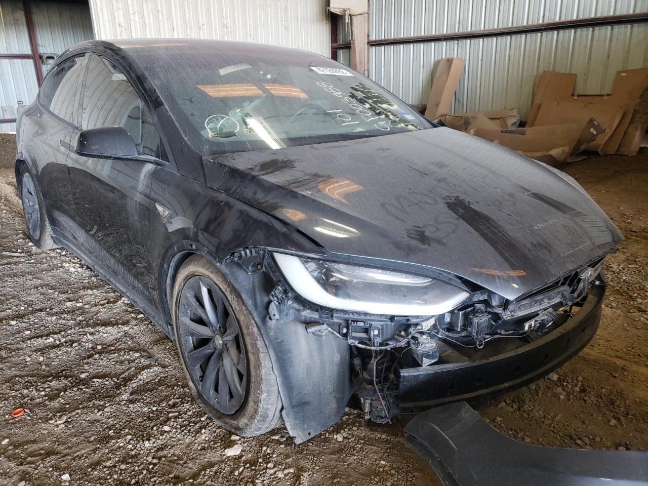 TESLA MODEL X 2016 with VIN 5YJXCBE22GF003988 - Photo from auction