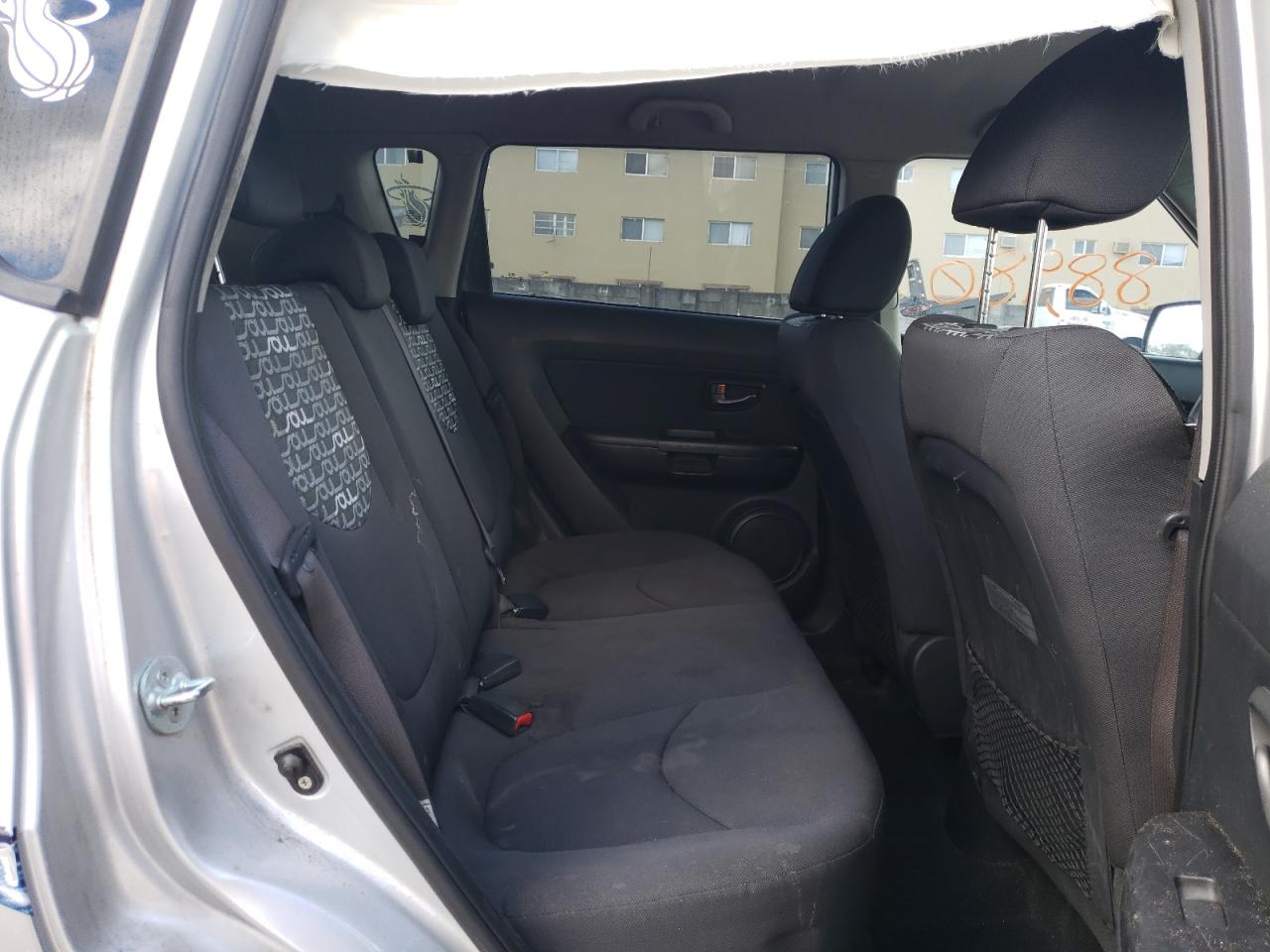 Photo 6 from auction – 2010 KIA SOUL + with VIN KNDJT2A25A7701908