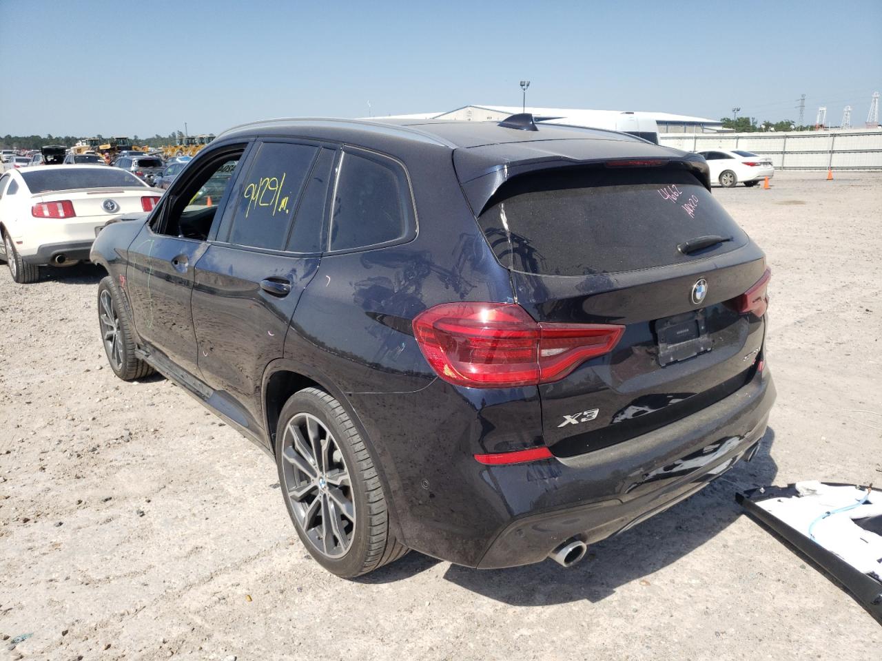 Photo 3 from auction – 2019 BMW X3 SDRIVE3 with VIN 5UXTR7C59KLF29758
