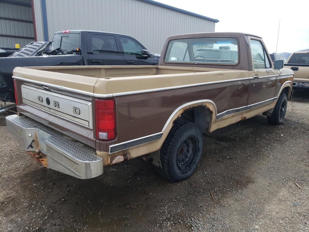 Photo 4 from auction – 1983 FORD F150 with VIN 1FTEF14F5DPA14563