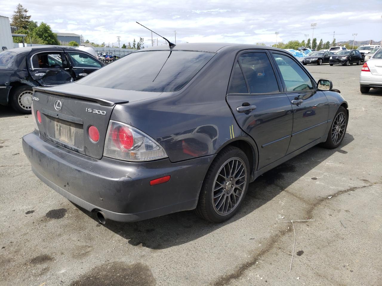 Photo 4 from auction – 2005 LEXUS IS 300 with VIN JTHBD192650096679