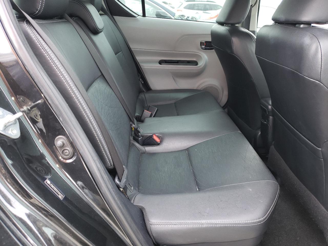 Photo 6 from auction – 2013 TOYOTA PRIUS C with VIN JTDKDTB31D1041971