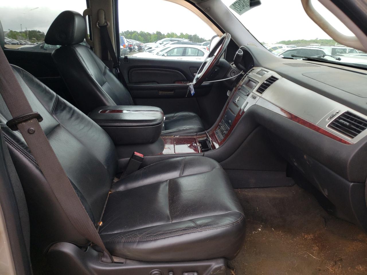 Photo 5 from auction – 2007 CADILLAC ESCALADE L with VIN 1GYFK63887R229289