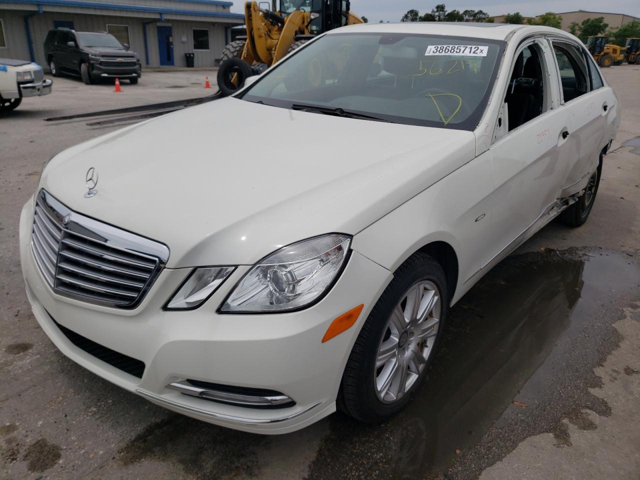 Photo 2 from auction – 2012 MERCEDES-BENZ E 350 with VIN WDDHF5KB1CA540183