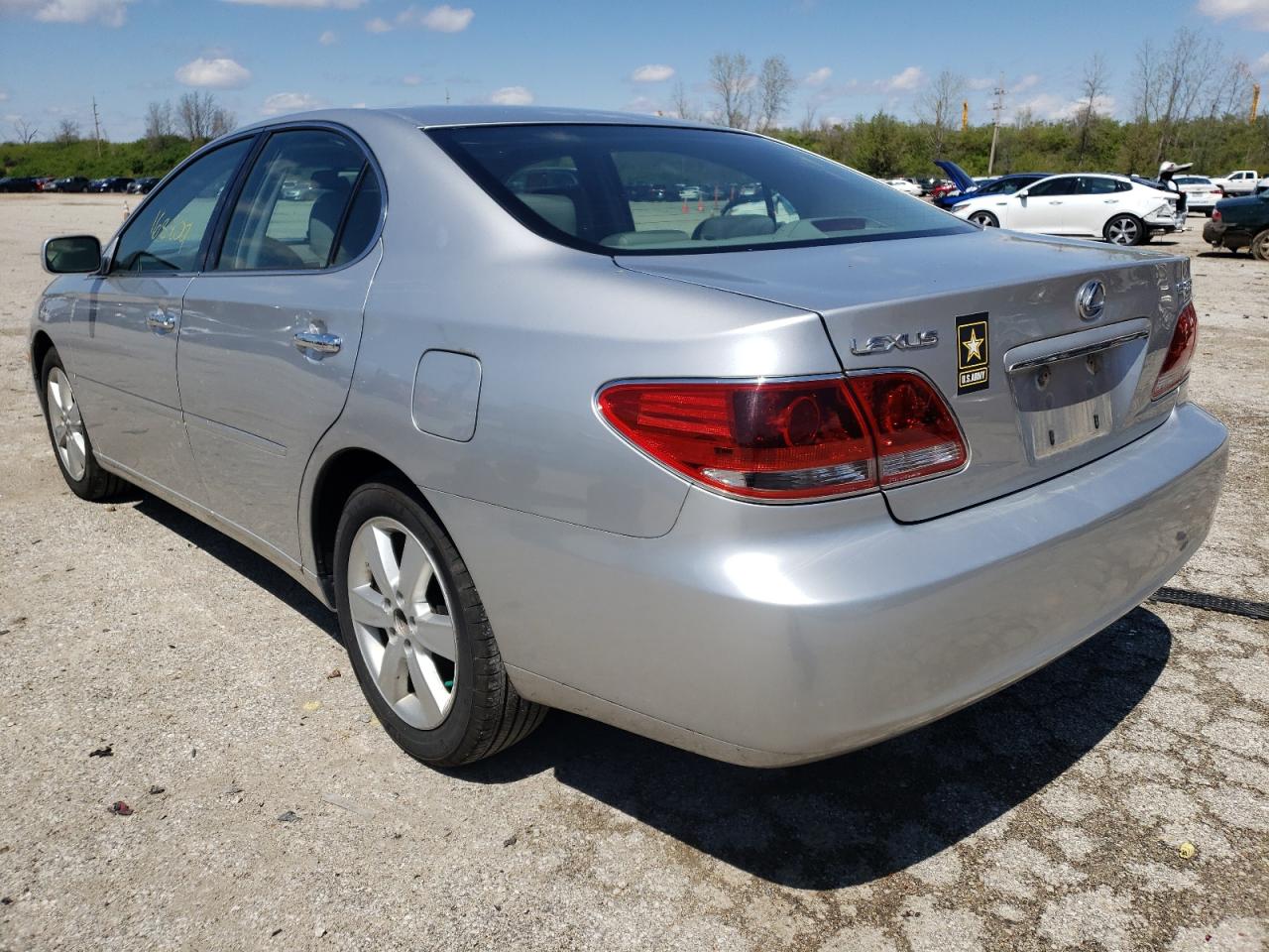 Photo 3 from auction – 2005 LEXUS ES 330 with VIN JTHBA30G055058817