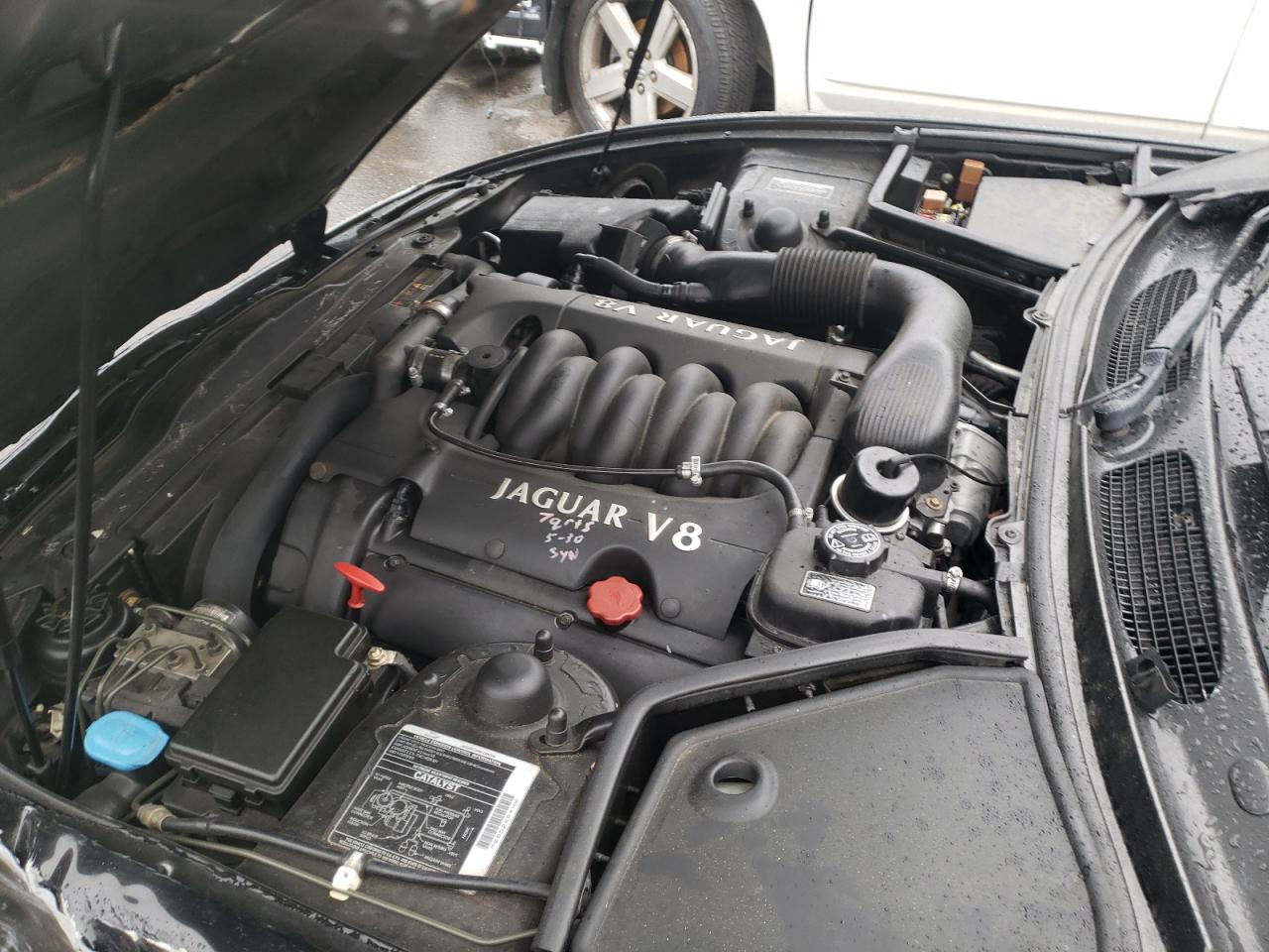 Photo 7 from auction – 1998 JAGUAR XK8 with VIN SAJGX2241WC030171