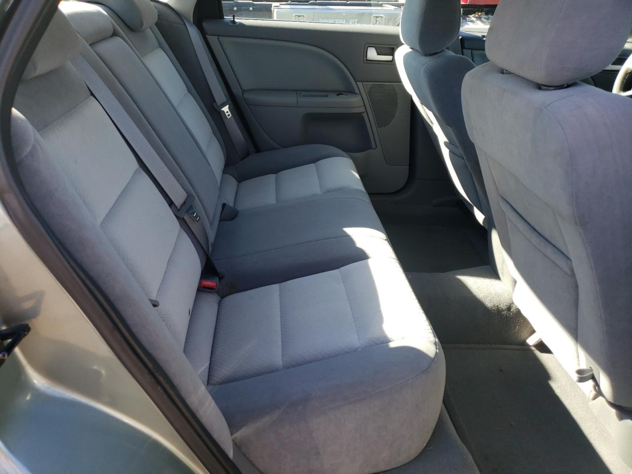 Photo 6 from auction – 2005 MERCURY MONTEGO LU with VIN 1MEFM41135G625261