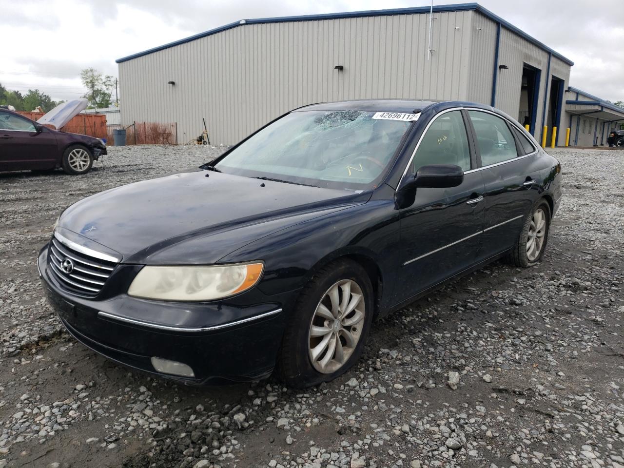 Photo 2 from auction – 2006 HYUNDAI AZERA SE with VIN KMHFC46F56A085937