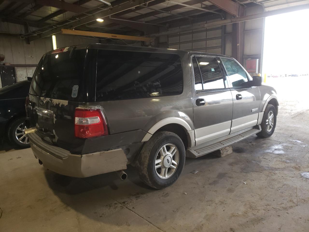 Photo 4 from auction – 2008 FORD EXPEDITION with VIN 1FMFK18598LA57653