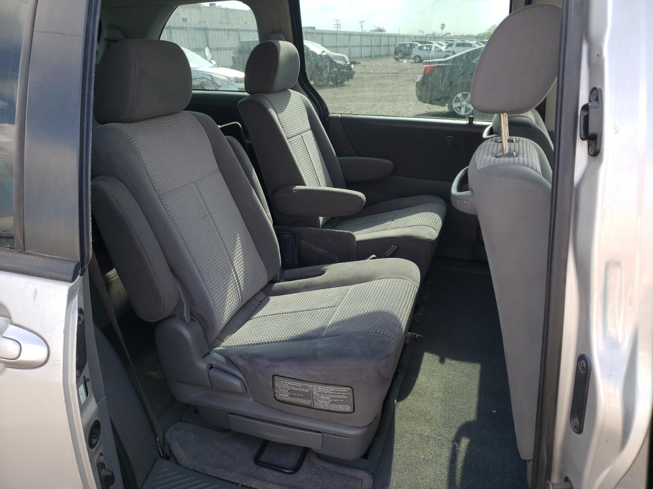 Photo 6 from auction – 2005 MAZDA MPV WAGON with VIN JM3LW28A750533451