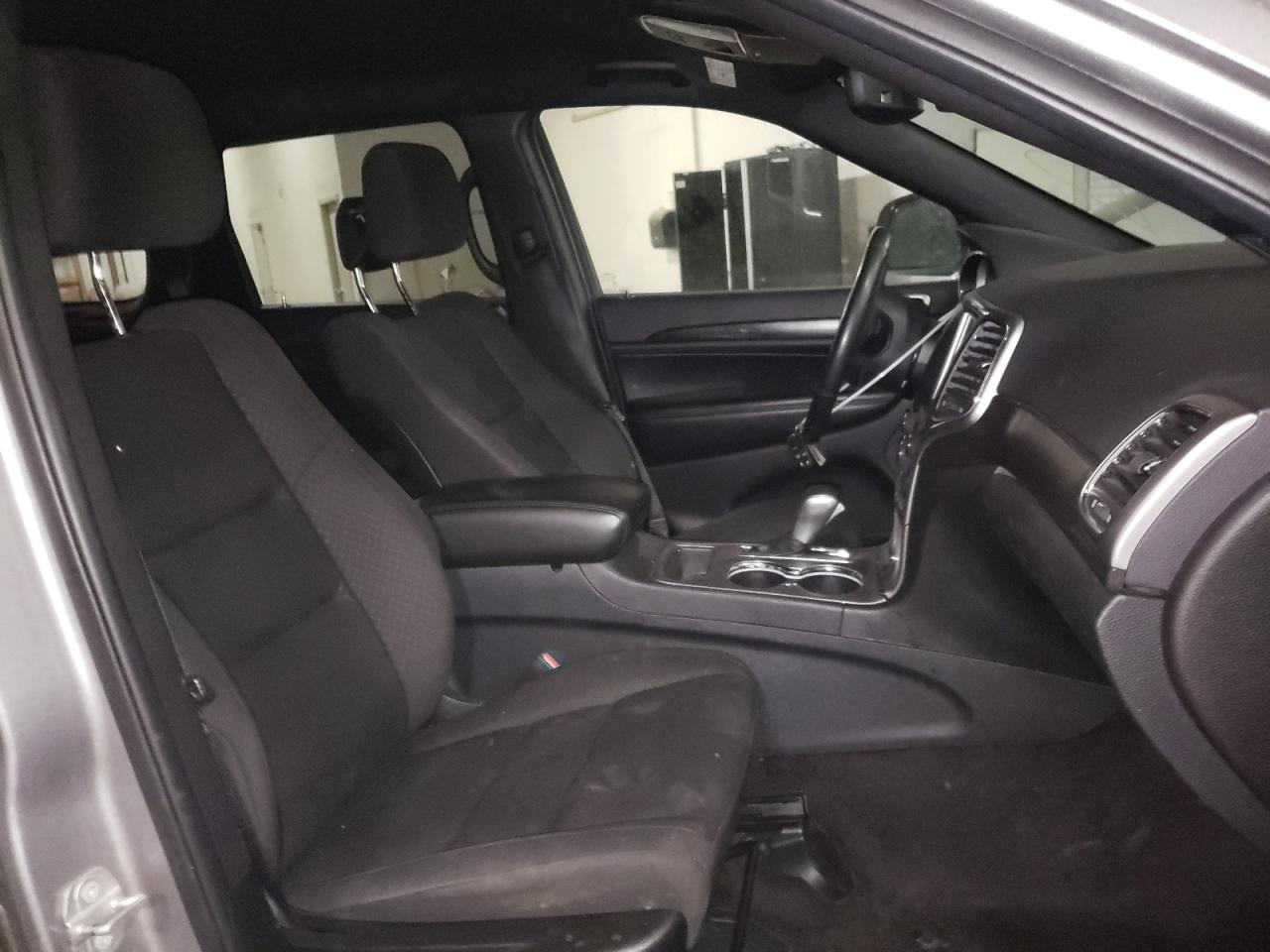 Photo 5 from auction – 2018 JEEP GRAND CHER with VIN 1C4RJFAGXJC488537